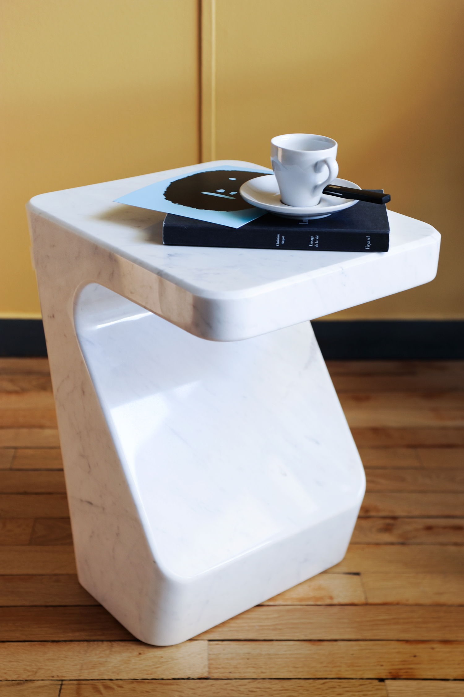 Pierre Charpin's Installation at Apartment N°50 by Le Corbusier | Yellowtrace