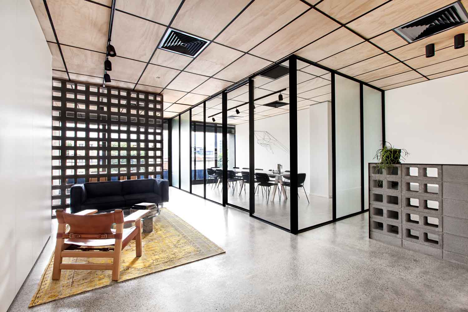 blackwood street bunker by clare cousins architects yellowtrace