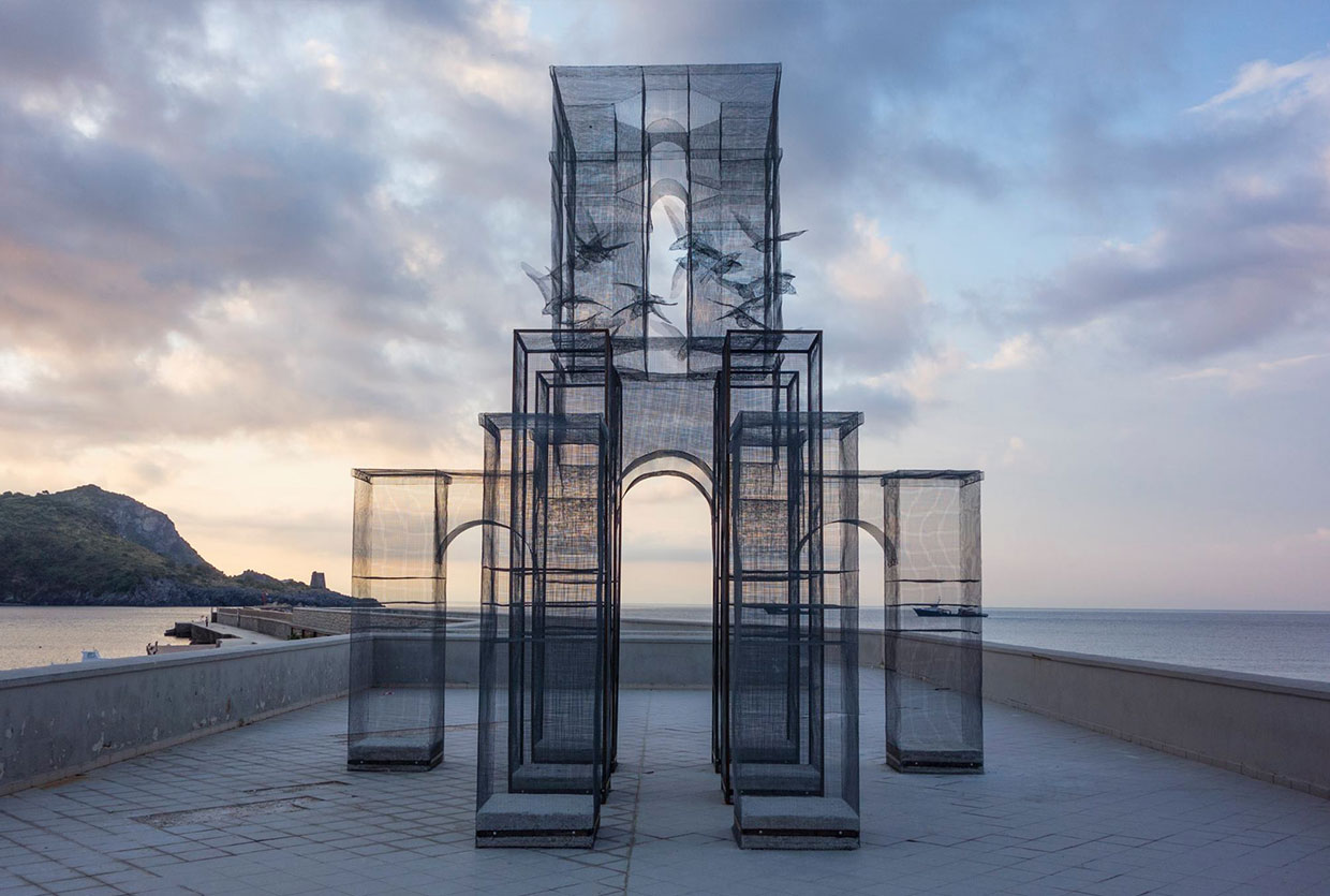 39 incipit 39 wire mesh sculpture by edoardo tresoldi modern director office design