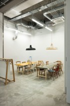 Hue plus, photography studio & office by Jo Nagasaka/Schemata Architects | Yellowtrace.
