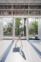 A47 Mobile Library by PRODUCTORA | Yellowtrace.