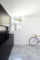 The Studio Apartment, Sydney by Nicholas Gurney | Yellowtrace.