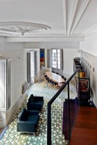 Carrer Avinyo Barcelona Apartment by￼ David Kohn Architects | Yellowtrace