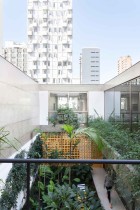 Jardins House by CR2 Arquitetura | Yellowtrace