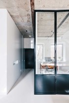 Black & White Apartment in Moscow by Crosby Studios | Yellowtrace