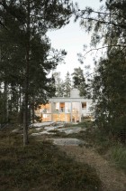 Six Walls House by Arrhov Frick Arkitektkontor | Yellowtrace