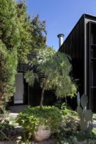 Baffle House by Clare Cousins Architects | Yellowtrace