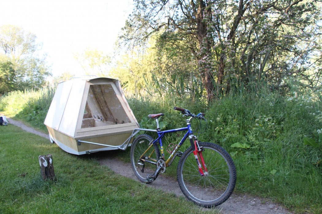 Water Bed by Daniel Durnin | Yelllowtrace