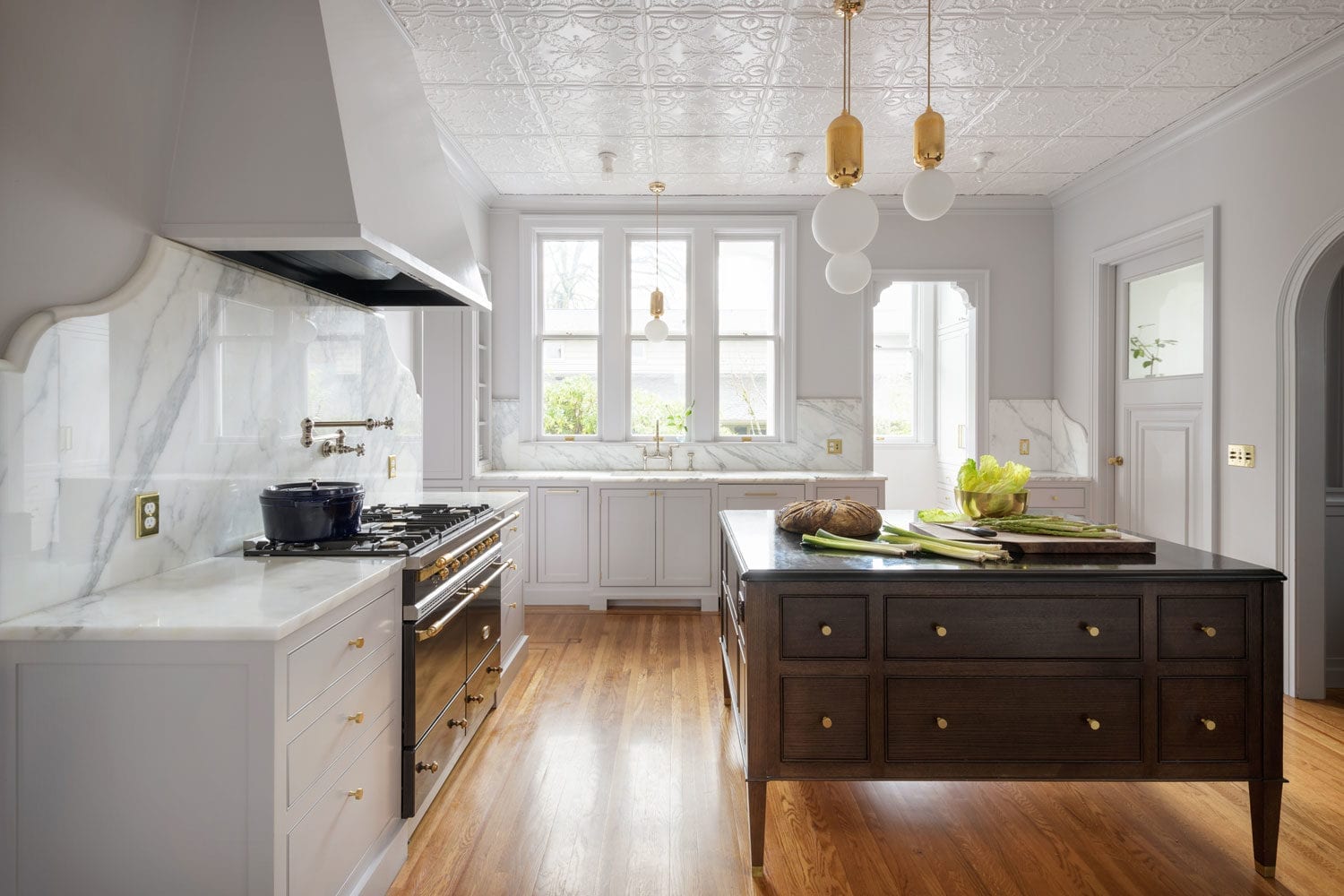 Historic Victorian House in Portland by Jessica Helgerson | Yellowtrace