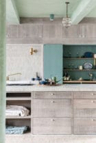 Converted Loft in the Heart of Shoreditch, East London by Chan & Eayrs | Yellowtrace