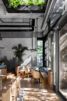 RYU Japanese Restaurant by Ménard Dworkind in Westmount, Canada | Yellowtrace