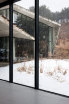 Vila Calando in Yanggu-gun, South Korea by Chiasmus Partners | Yellowtrace