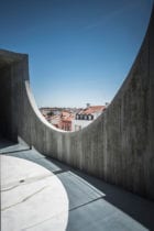 House in Estrela, Lisboa, Portugal by Aires Mateus | Yellowtrace
