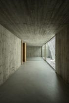 House in Estrela, Lisboa, Portugal by Aires Mateus | Yellowtrace