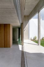 House in Estrela, Lisboa, Portugal by Aires Mateus | Yellowtrace