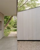 Sheffield Residence in Massachusetts by Vincent Appel / Of Possible, Photo Rory Gardiner | Yellowtrace