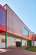 Primary School Vresovice by Public Atelier and Fuuze, Education Interiors, Photo BoysPlayNice | Yellowtrace