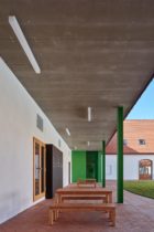 Primary School Vresovice by Public Atelier and Fuuze, Education Interiors, Photo BoysPlayNice | Yellowtrace