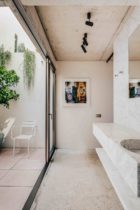 Barbara Appolloni, Shoebox House Barcelona, Residential Design, Photo Christopher Stark | Yellowtrace