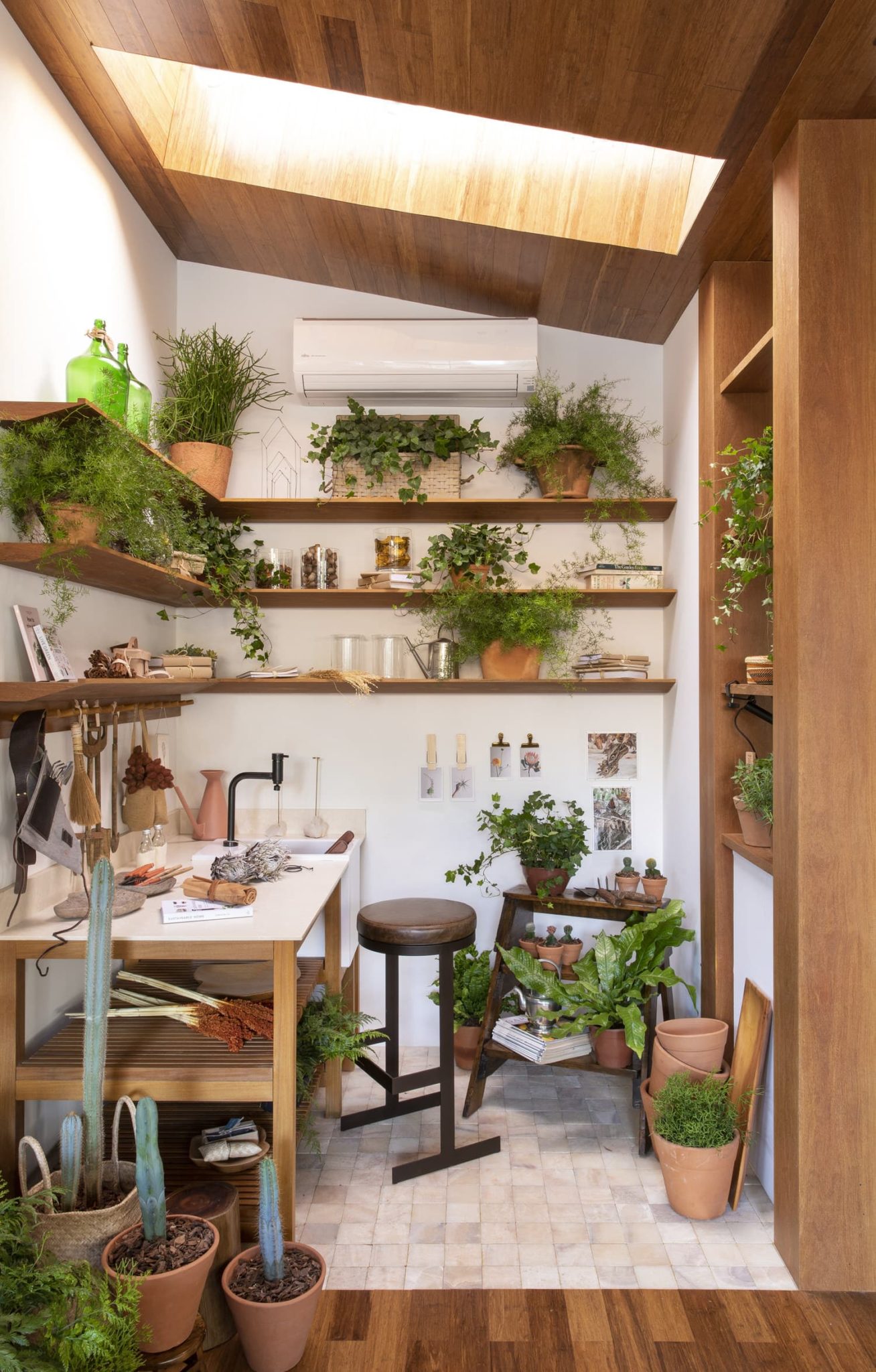 The Essential Loft in Brazil by Cacau Ribeiro Interiores | Yellowtrace