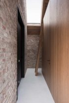 Martin Skocek, House V Slovakia, Vernacular Architecture, Photo Matej Hakar | Yellowtrace