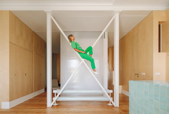 Bureau, Rua Maria Apartment Renovation, Lisbon Interiors, Photo Francisco Nogueira | Yellowtrace