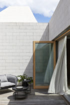 Architects Eat Bellows Beach House Flinders Masonry Architecture Photo Derek Swalwell Yellowtrace 48