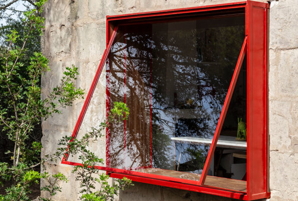 Mariana De Delas 12 Volt Retreat Palma De Mallorca Photo Tomeu Canyellas Yellowtrace