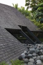 Maximilain Eicke Bali Home Photo Tomasso Riva Yellowtrace 09