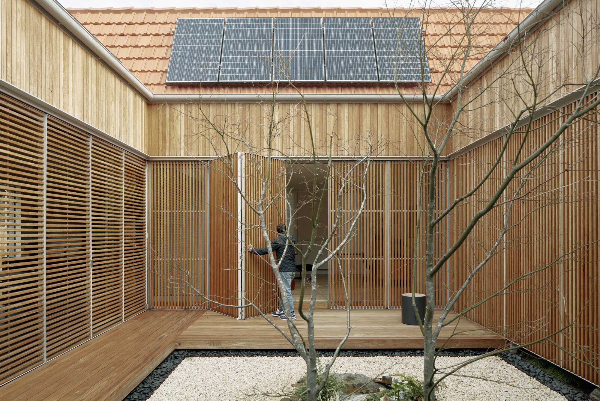 A Peaceful Refuge Courtyard House by Ha Architecture Yellowtrace