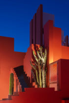 Ricardo Bofill Muralla Roja Iii When The Sun Goes Down Photo Andres Gallardo Yellowtrace 06