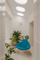Burr Studio Mrt Home Workspace Hybrid Adaptive Reuse Warehouse Conversion Madrid Photo Maru Serrano Yellowtrace 08