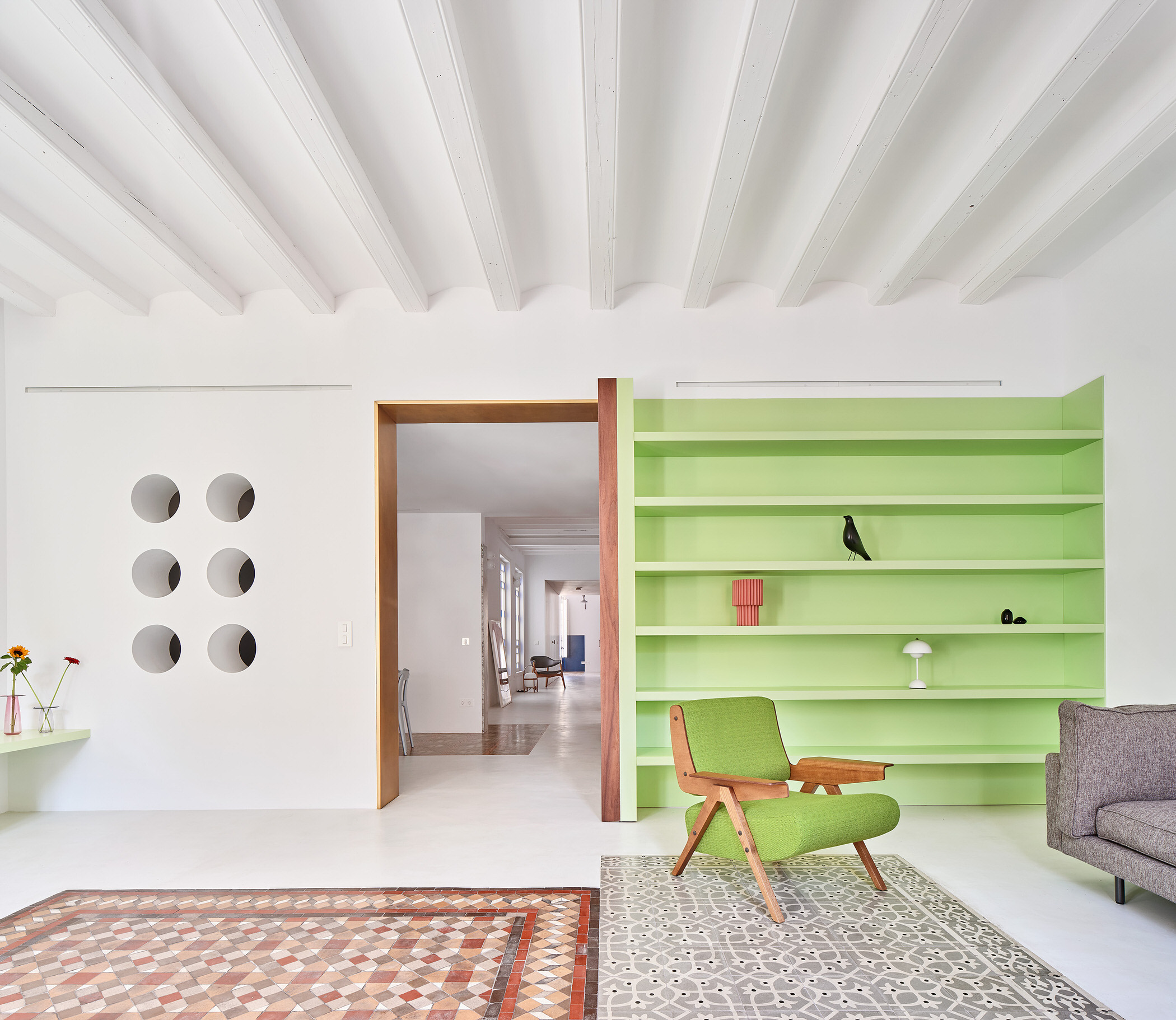 Barcelona Apartment Renovation by Raul Sanchez | Yellowtrace