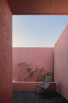 Cesar Bejar Studio Casa En Tres Rios Pink House Mexico Yellowtrace 03