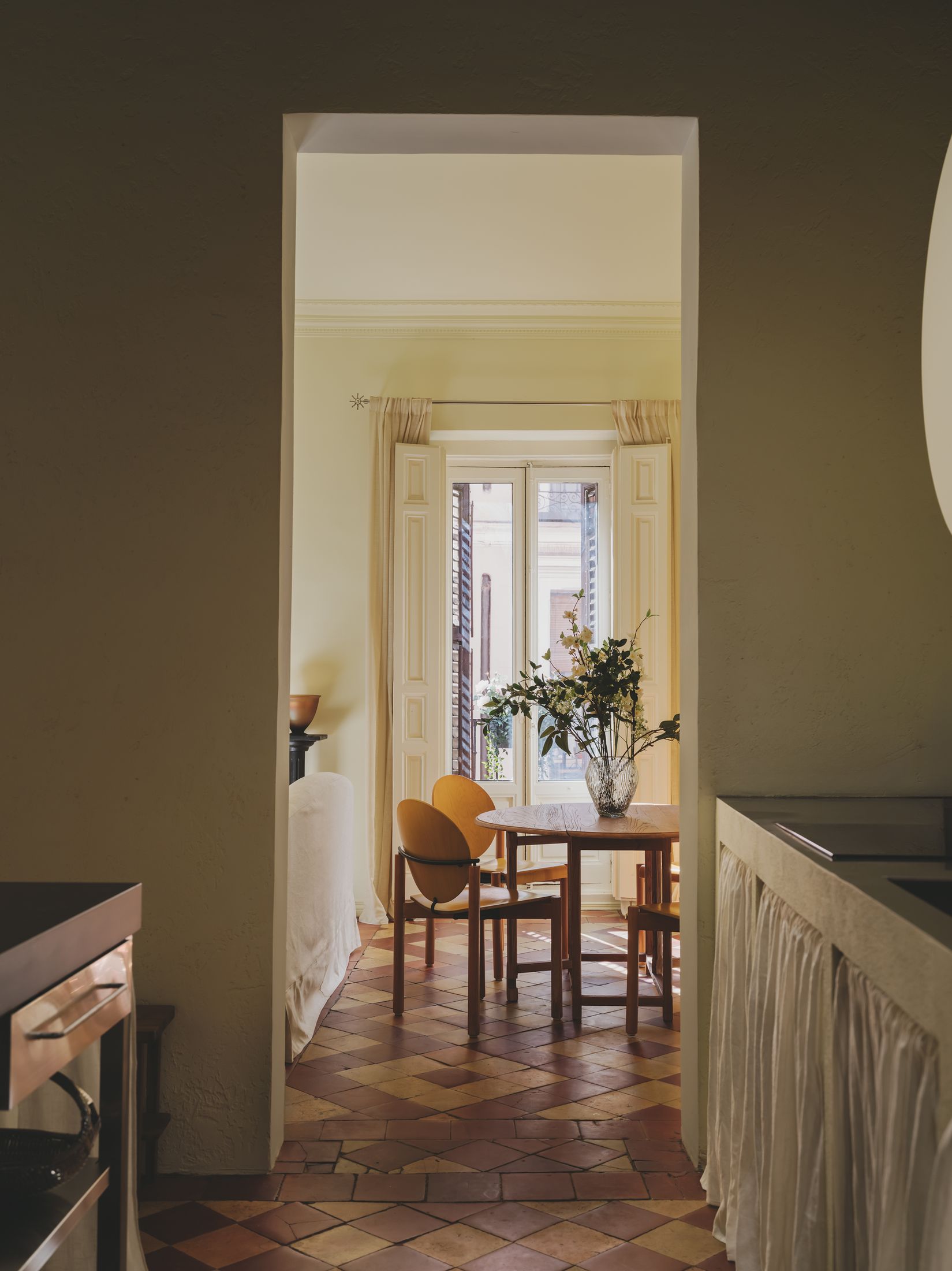 Yellowtrace Archive For Space Jesus De Vale Madrid Apartment Photo Enric Badrinas 01 Opt80
