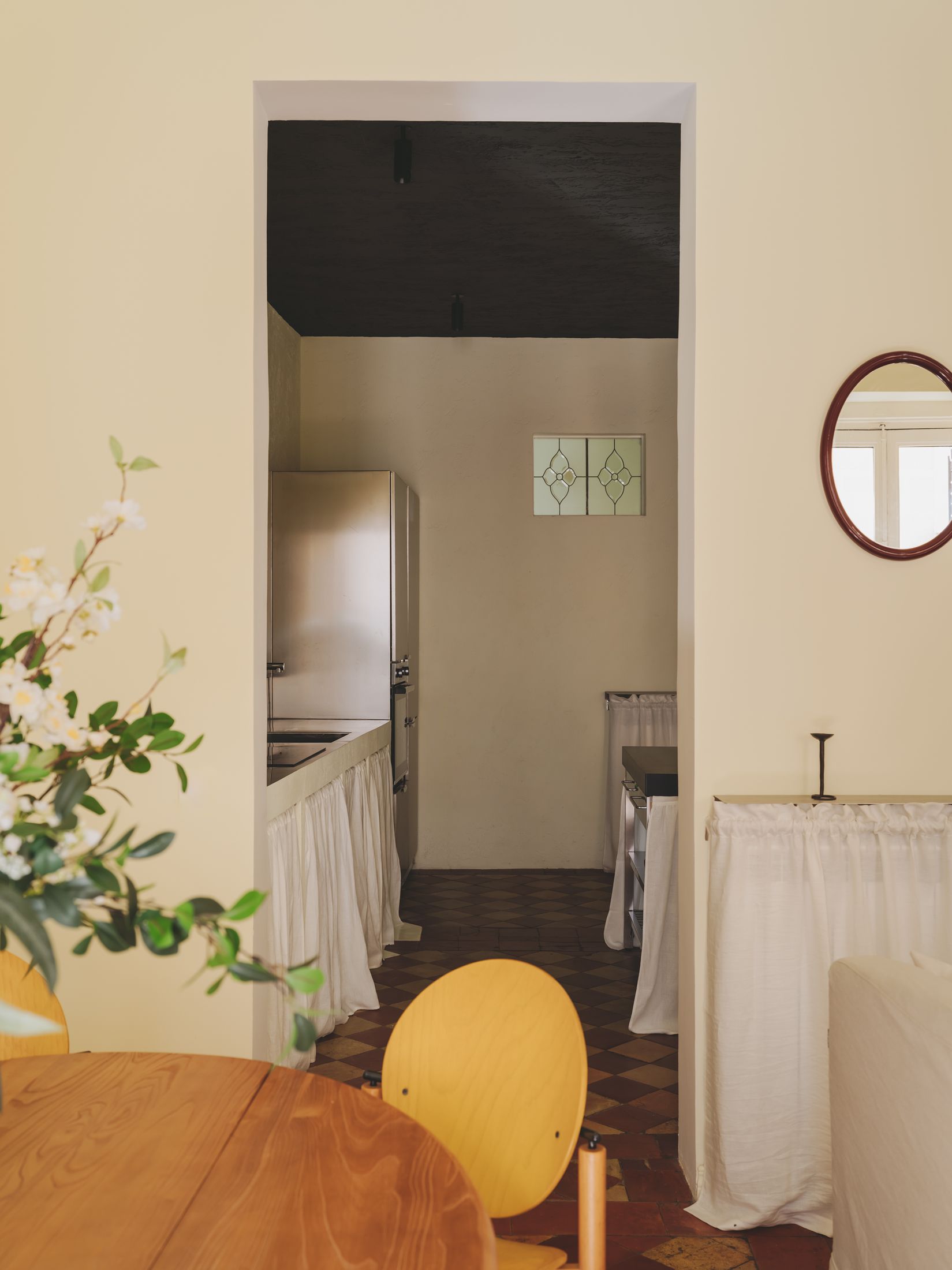 Yellowtrace Archive For Space Jesus De Vale Madrid Apartment Photo Enric Badrinas 16 Opt80