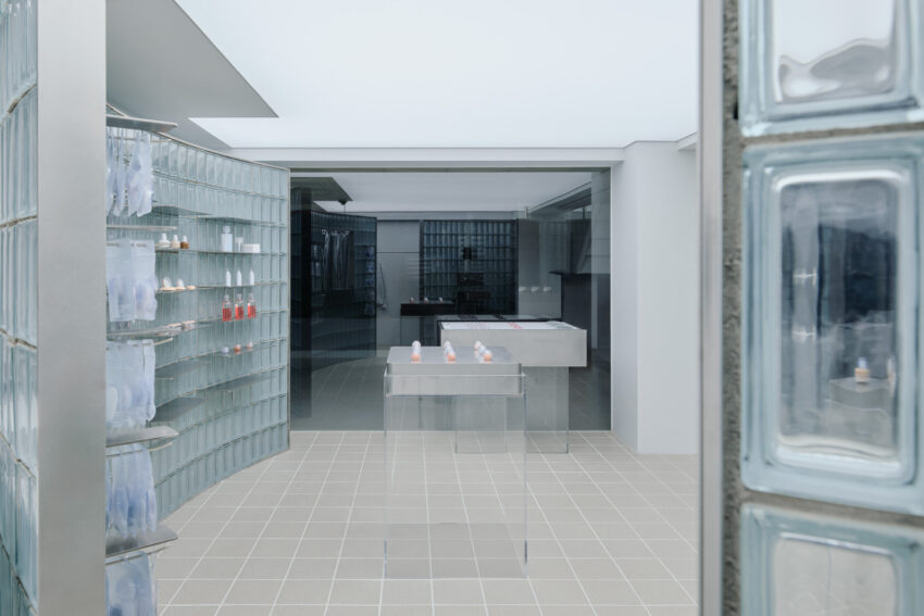 A Crystalline Retail Experience in Seoul by Indiesalon | Yellowtrace