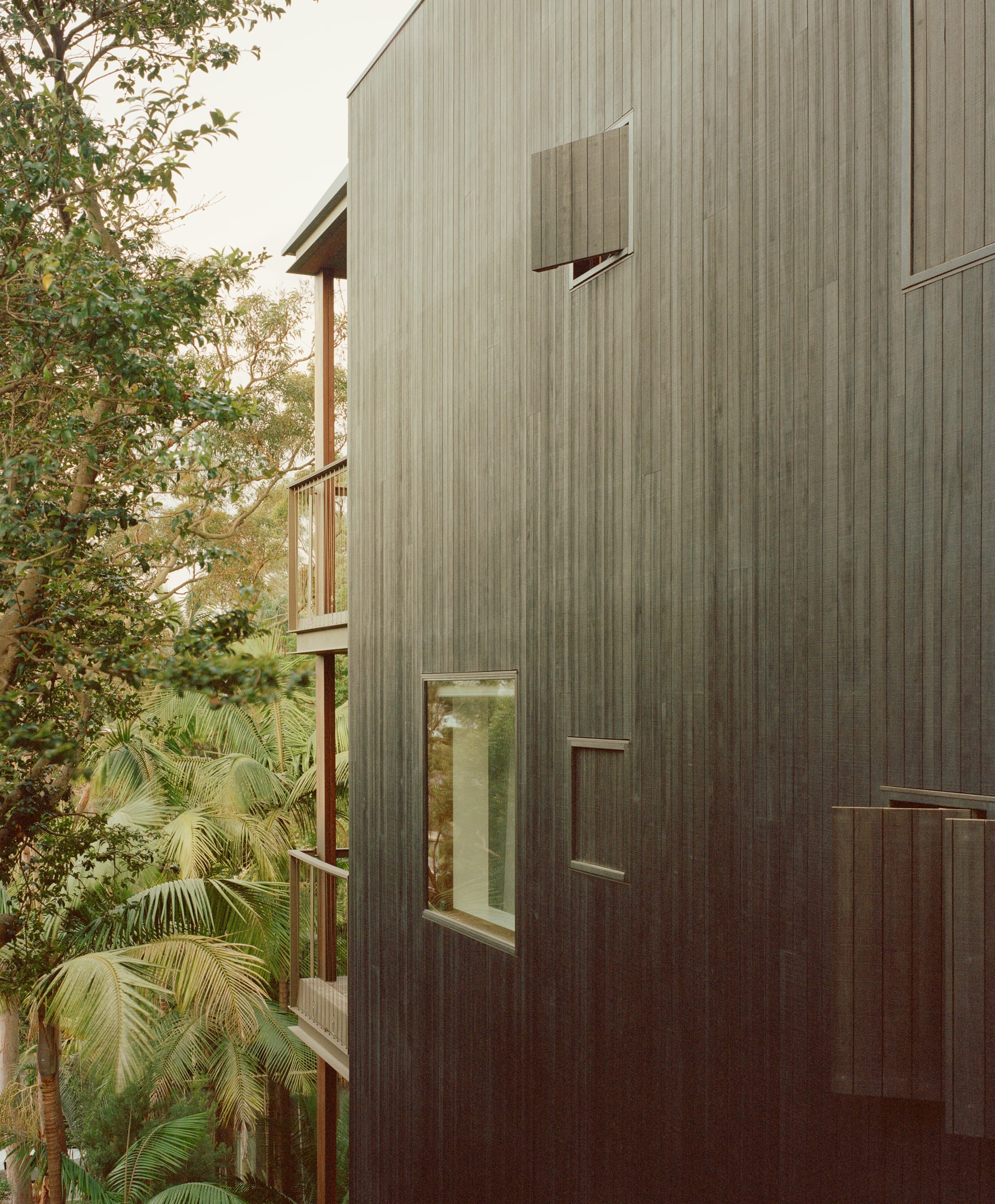 Yellowtrace Houses Awards 2025 House Alts And Adds Over 200 Sqm Cloaked House Trias Photo Clinton Weaver 05 Opt80