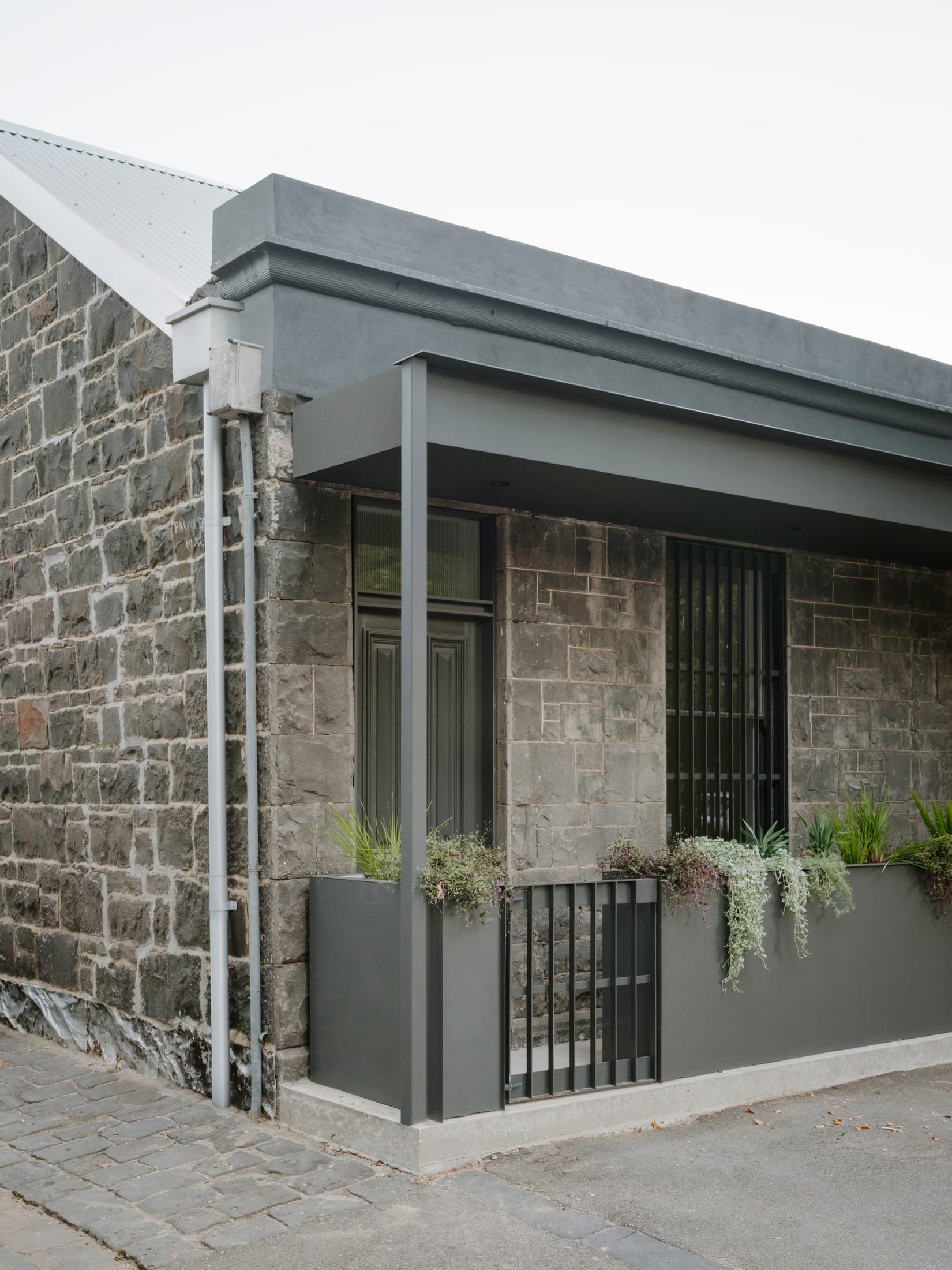 Yellowtrace Highres Image 3 6x0nfpqlk2l Bluestone House By Ellul Architecture Photography By Hamish Mcintosh 09 Opt80