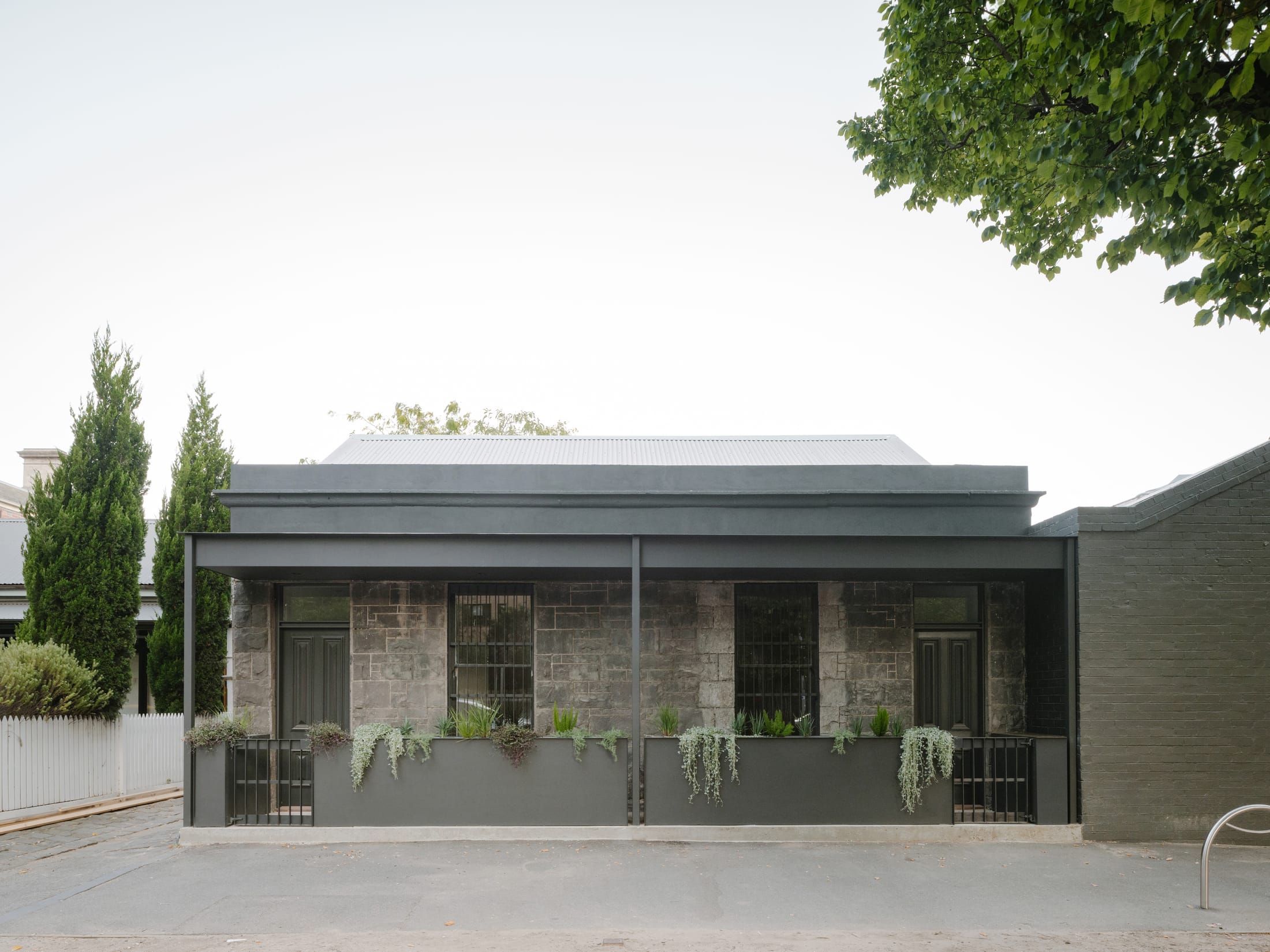 Yellowtrace Highres Image 16 6x0nfpqlk2l Bluestone House By Ellul Architecture Photography By Hamish Mcintosh 07 Opt80