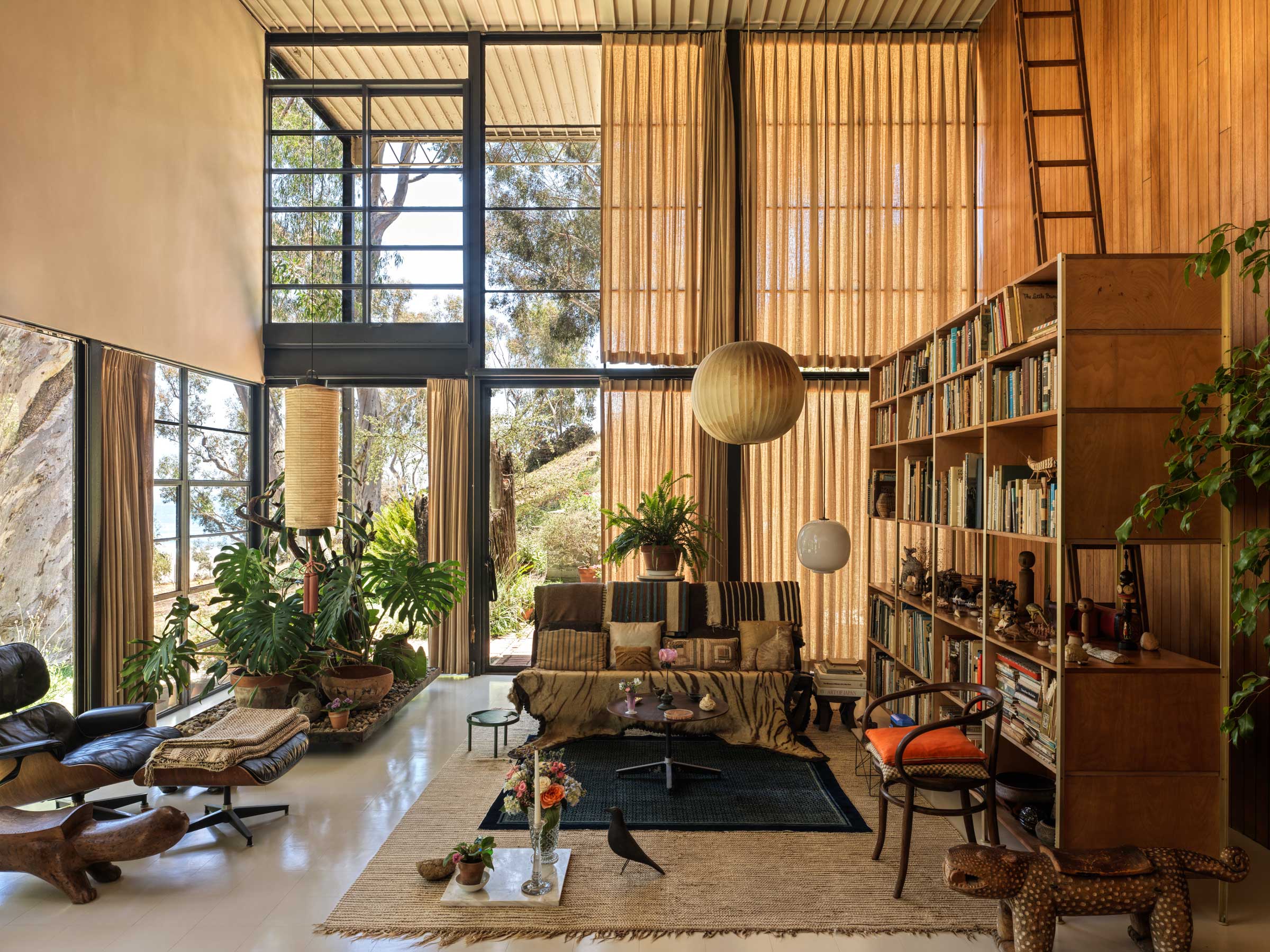 Yellowtrace Eames House Living Room Photo Chris Mottalini