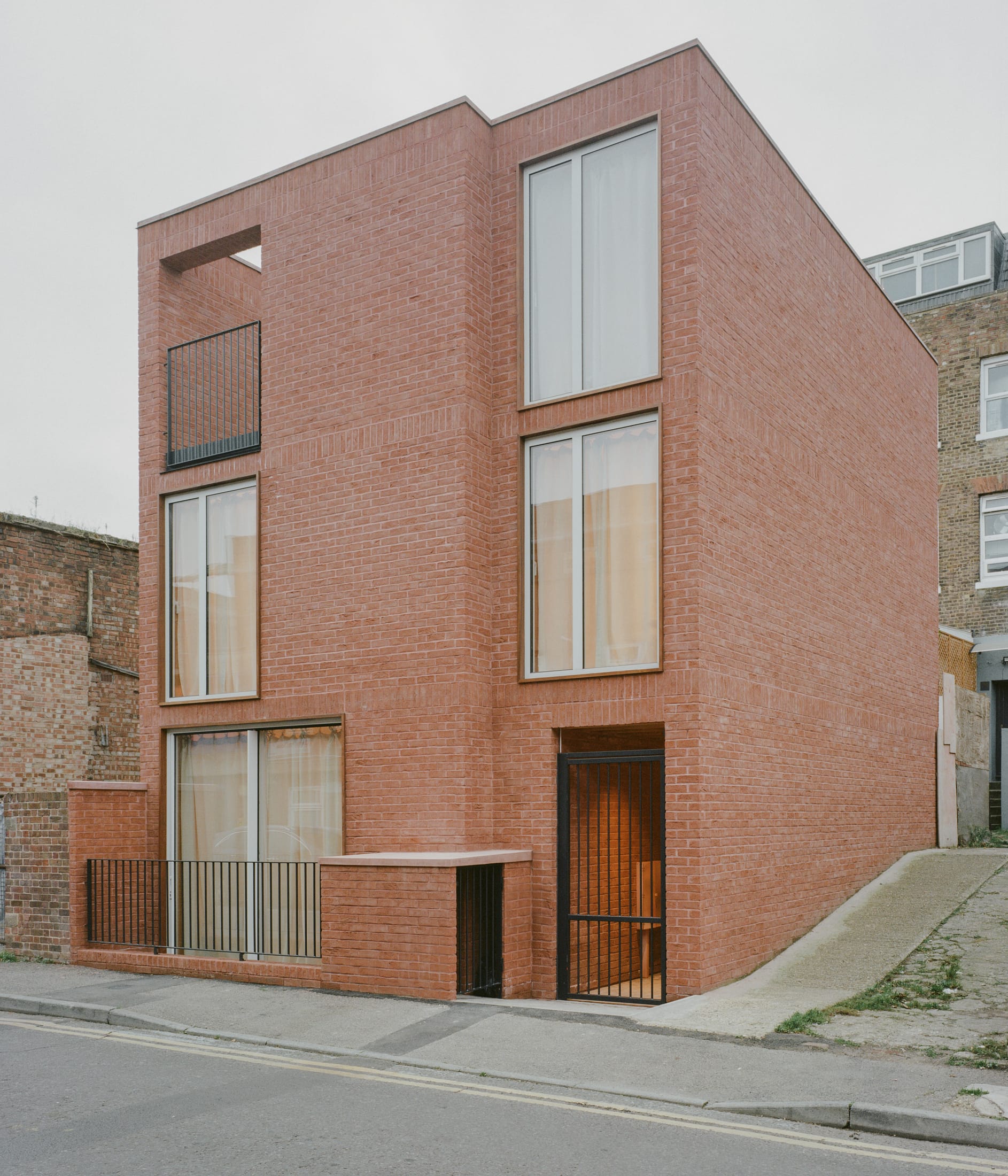 Yellowtrace Flawk Nikjoo Lode London Boutique Residential Development Photo Lorenzo Zandri 28 Opt80