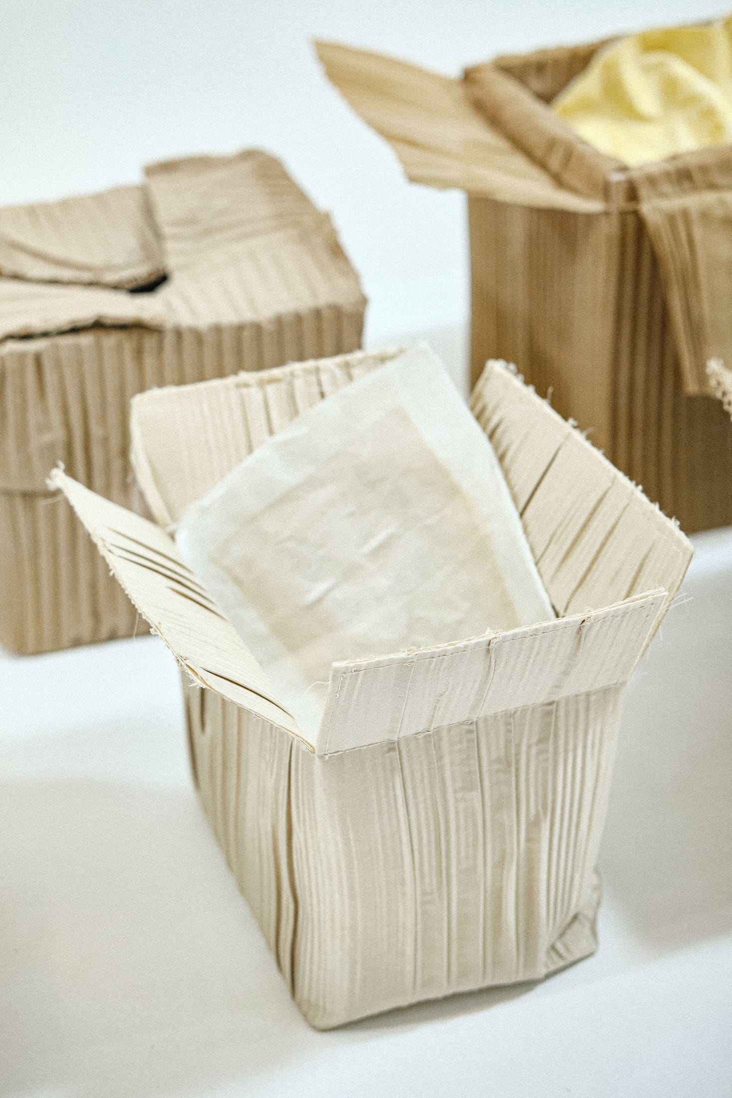 Yellowtrace Joly Studio Design Parade Toulon Etat Des Lieux Vitrine Photo Luc Bertrand 18 Opt80