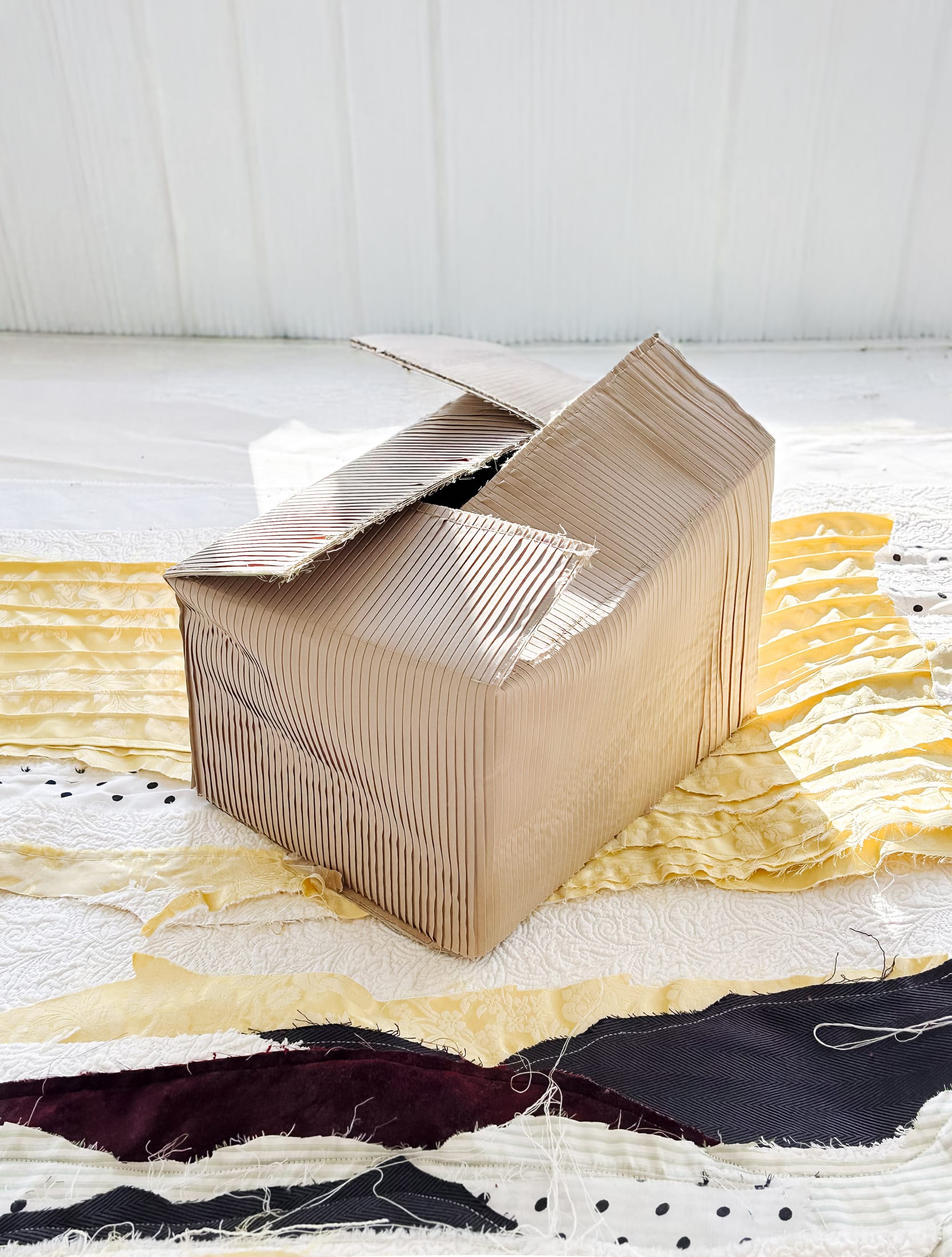 Yellowtrace Joly Studio Atelier Photo Portraits And Wip 29 Opt80