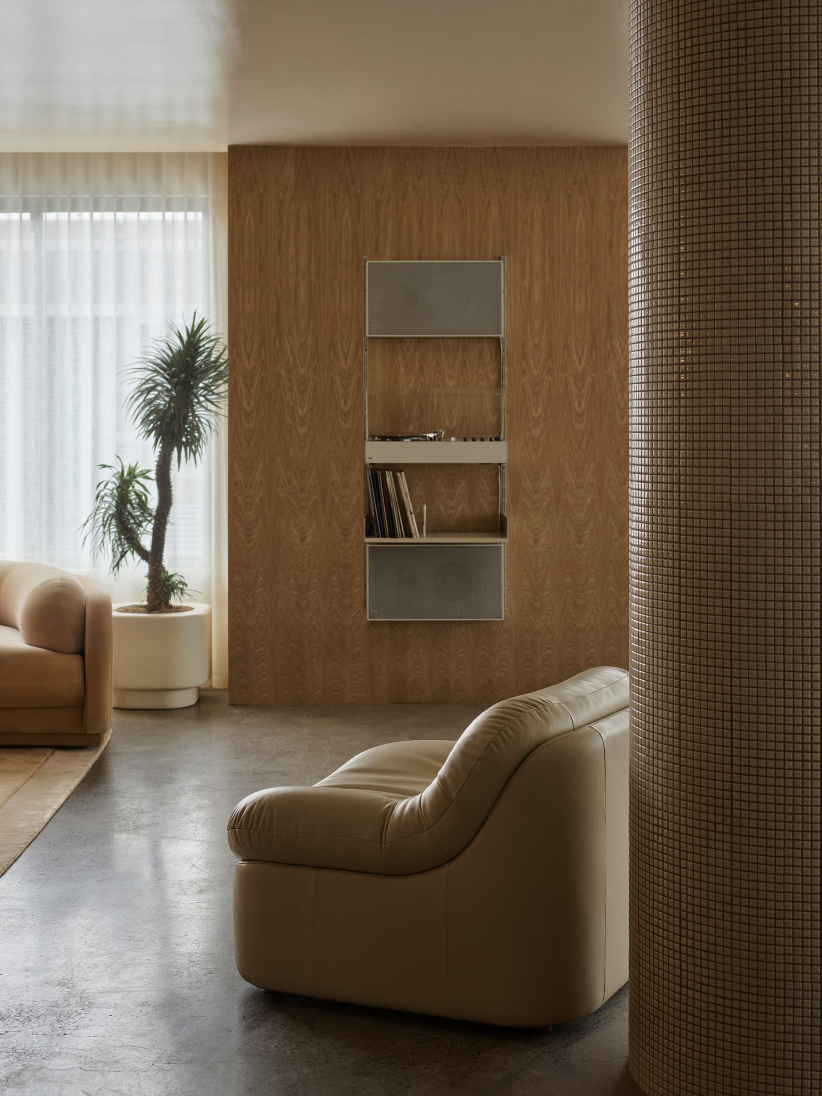 Yellowtrace Ellison Studios Creative Headquarters Designer Suite Sydney Photo Anson Smart 11 Opt80