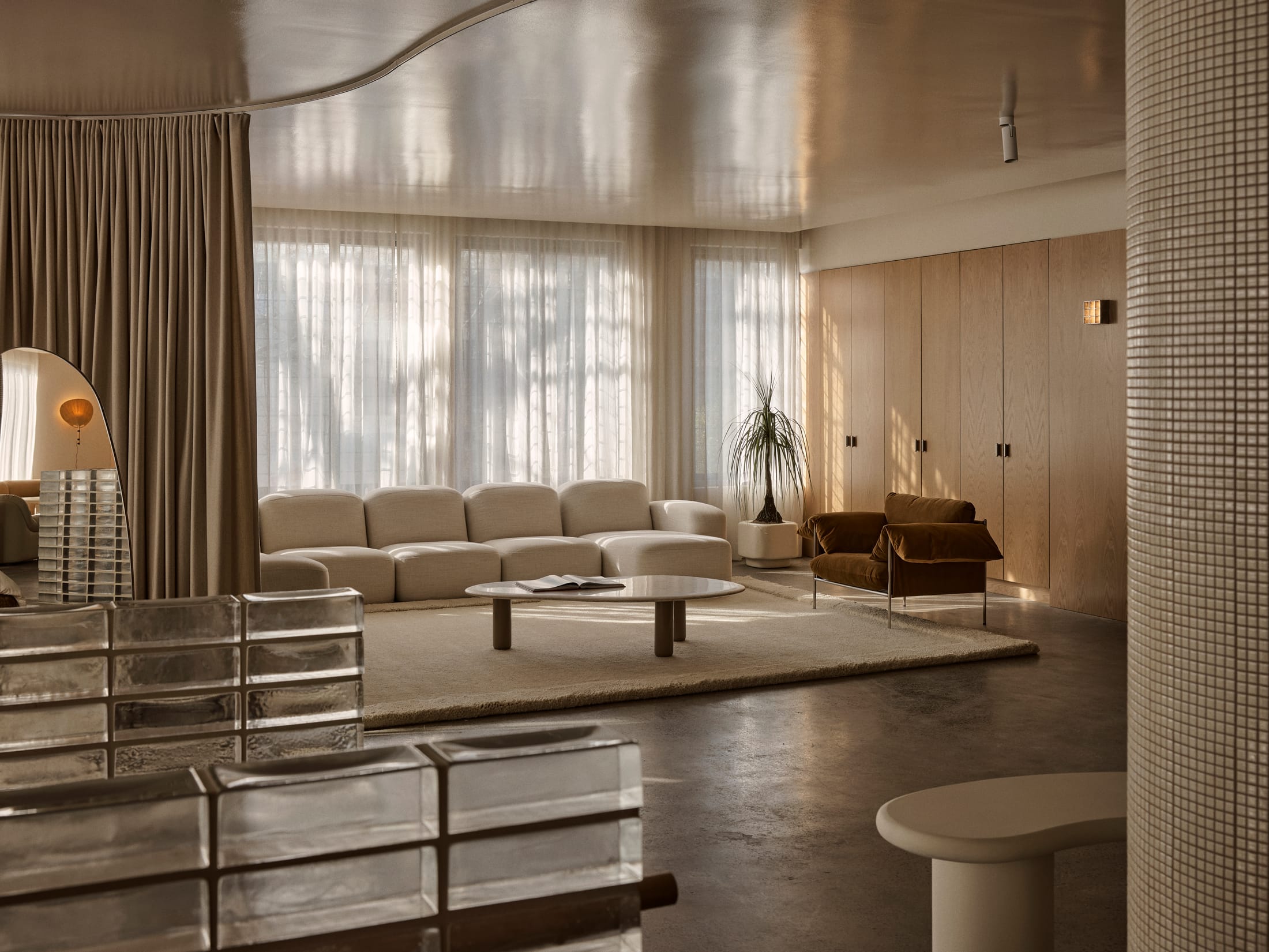 Yellowtrace Ellison Studios Creative Headquarters Designer Suite Sydney Photo Anson Smart 14 Opt80