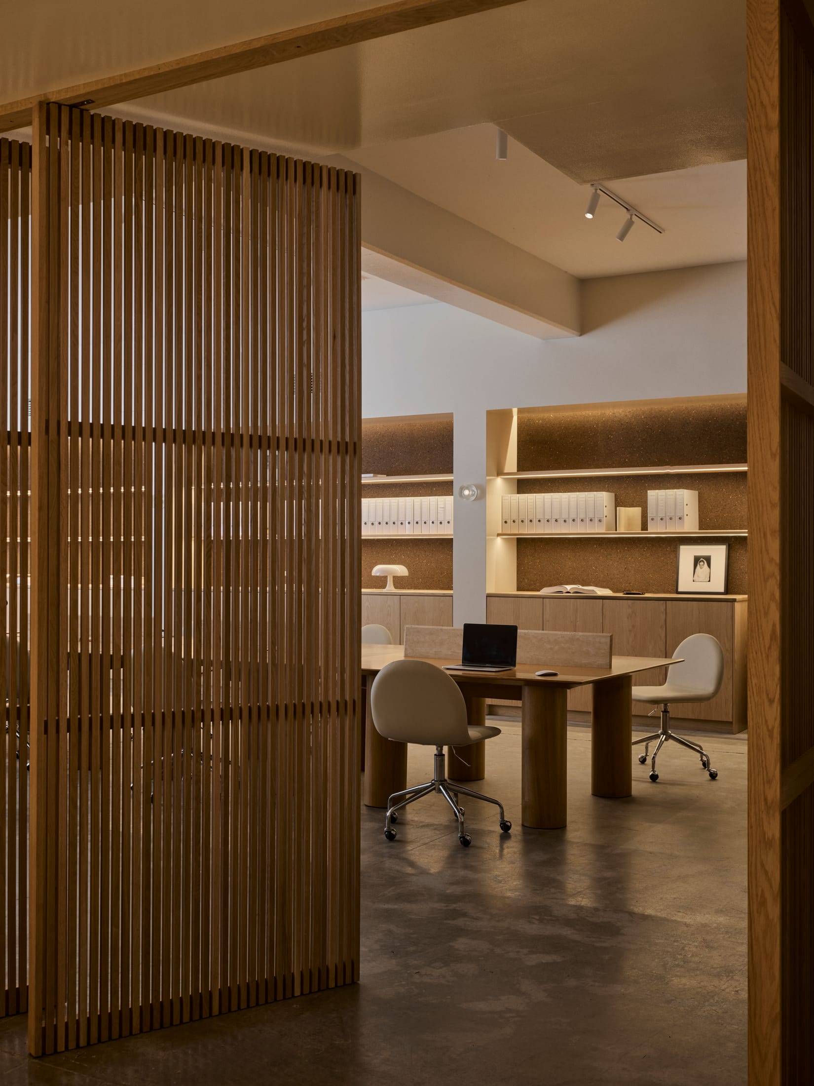 Yellowtrace Ellison Studios Creative Headquarters Designer Suite Sydney Photo Anson Smart 18 Opt80