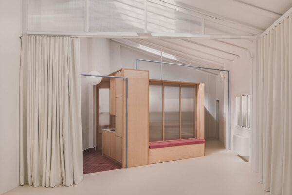 Yellowtrace Dia Uno Nave Maravilla Madrid Warehouse Conversion