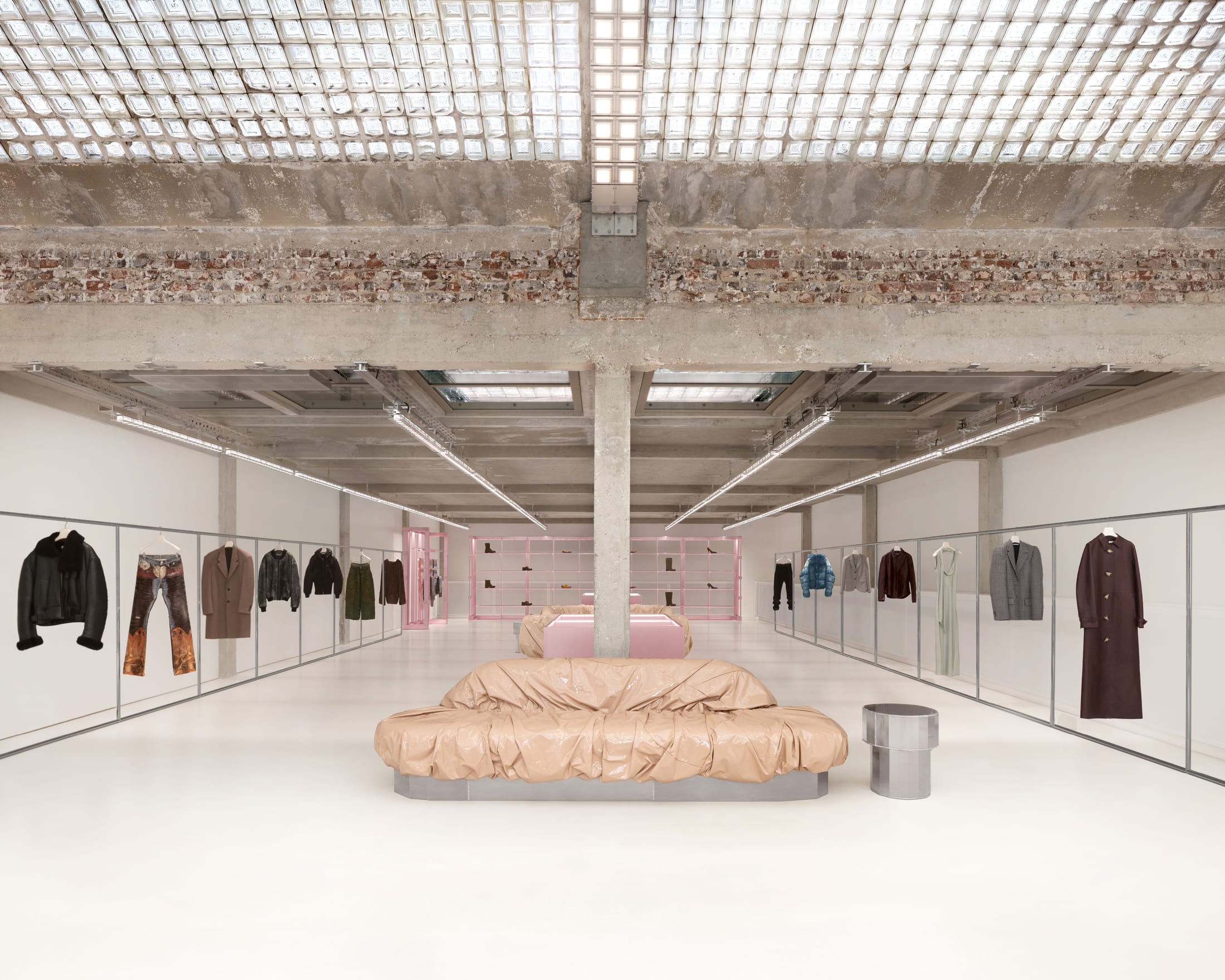 Yellowtrace Acne Studiospetites Ecuries Hq5x44 04 Opt80