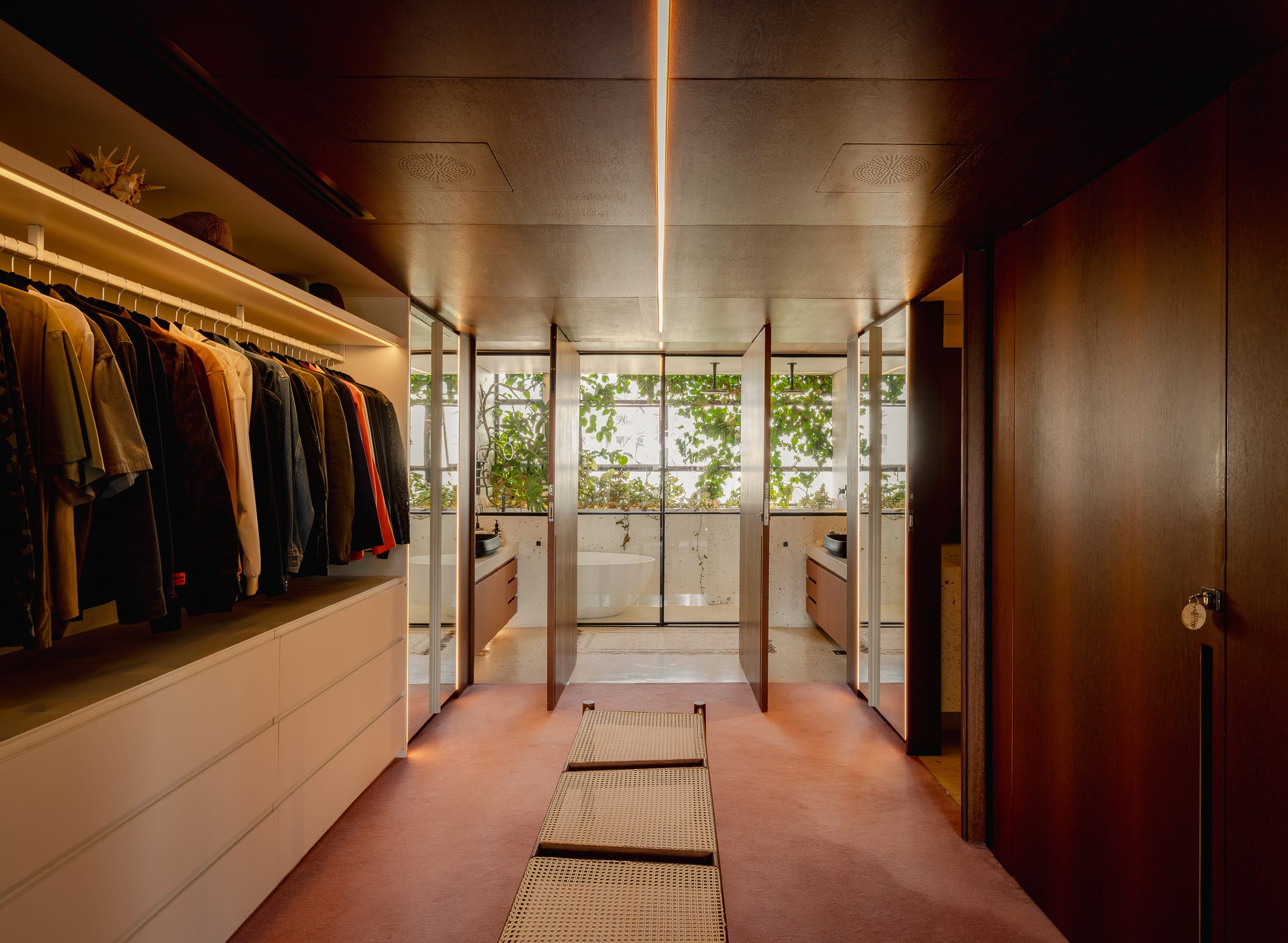 Yellowtrace Estudio Guto Requena The Varanda Apartment Sao Paulo Photo Manuel Sa 09 Opt80